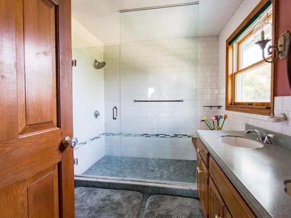9 Birch Hill Rd, West Brookfield MA 01585