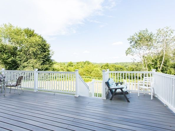 9 Birch Hill Rd, West Brookfield MA 01585