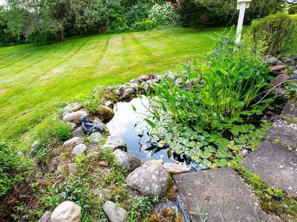 9 Birch Hill Rd, West Brookfield MA 01585