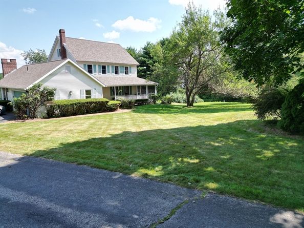 9 Birch Hill Rd, West Brookfield MA 01585