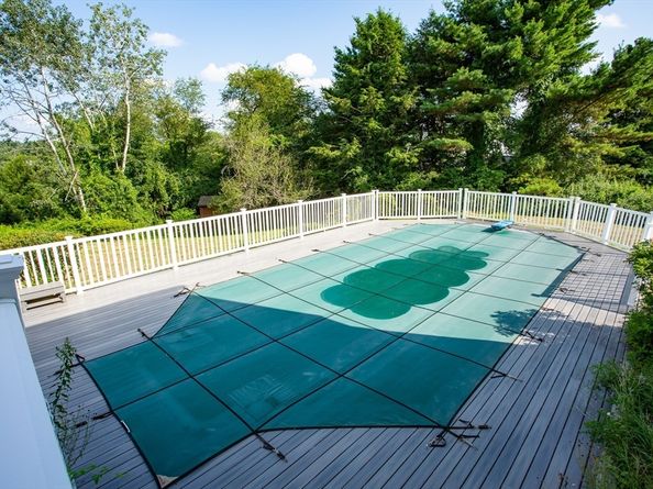 9 Birch Hill Rd, West Brookfield MA 01585