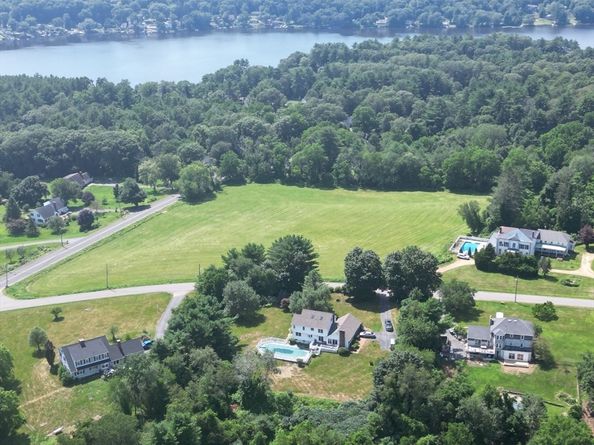 9 Birch Hill Rd, West Brookfield MA 01585