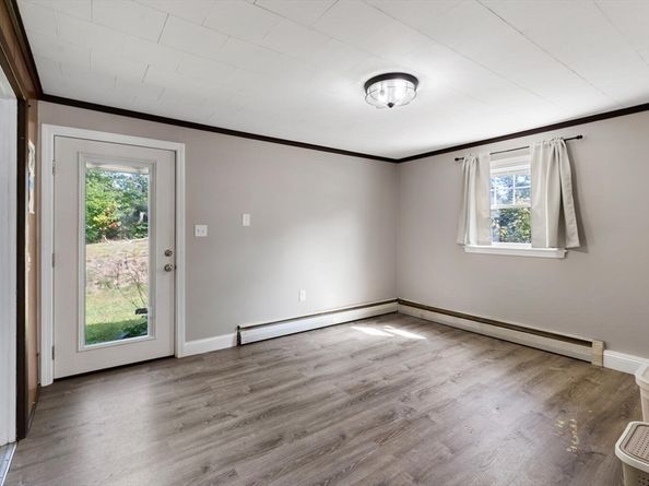 18 Brookfield Dr, Brockton MA 02302