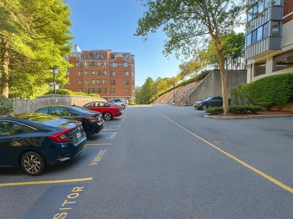 200 Ledgewood 601, Stoneham MA 02180