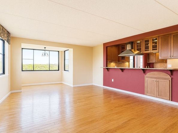 200 Ledgewood 601, Stoneham MA 02180