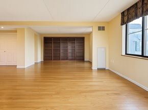 200 Ledgewood 601, Stoneham MA 02180