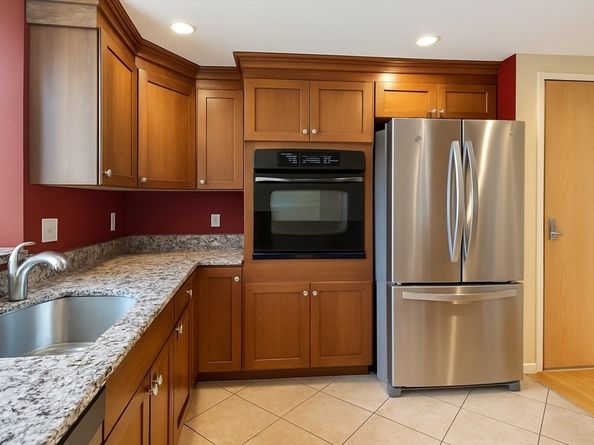 200 Ledgewood 601, Stoneham MA 02180
