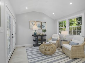 30 Atlantic St, Gloucester MA 01930