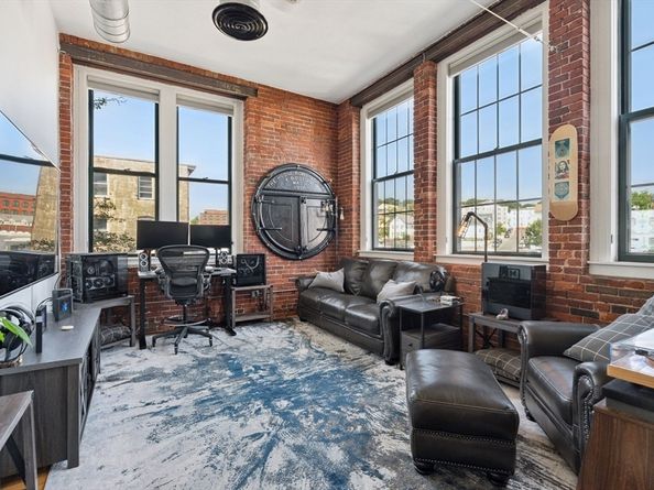 13-17 Willow St 206, Lynn MA 01901