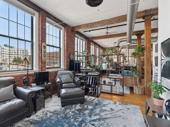 13-17 Willow St 206, Lynn MA 01901