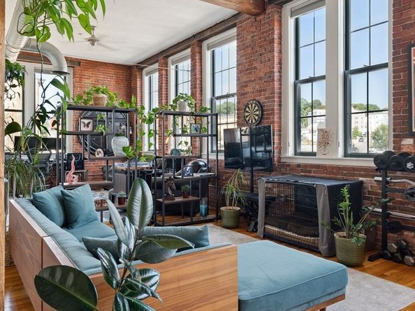 13-17 Willow St 206, Lynn MA 01901