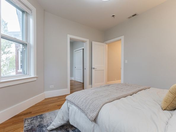 326 Chelsea St 3, Boston MA 02128