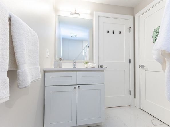 326 Chelsea St 3, Boston MA 02128