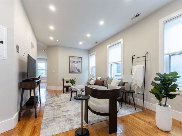 326 Chelsea St 3, Boston MA 02128