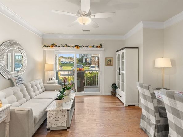 4 Francis Dr 105, Andover MA 01810