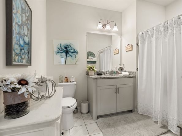 4 Francis Dr 105, Andover MA 01810