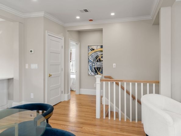 21 Francis St. 21, Newton MA 02459