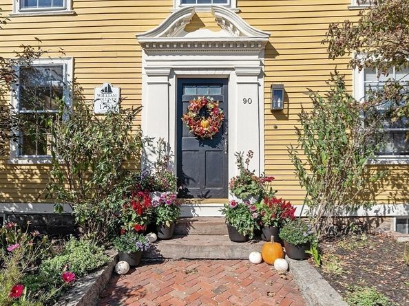 90 Middle St L, Gloucester MA 01930