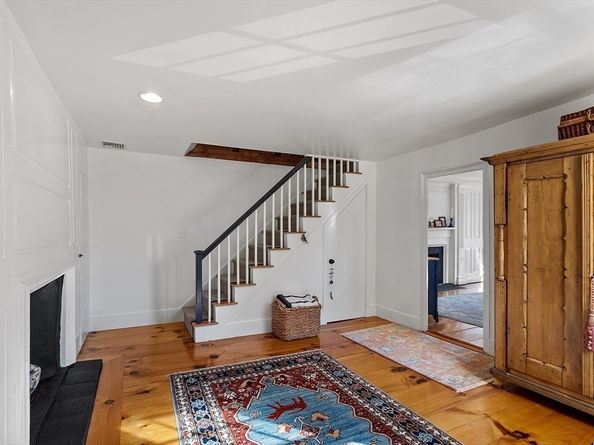 90 Middle St L, Gloucester MA 01930