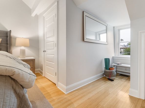 385 Meridian St 3, Boston MA 02128
