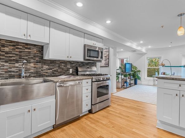 385 Meridian St 3, Boston MA 02128