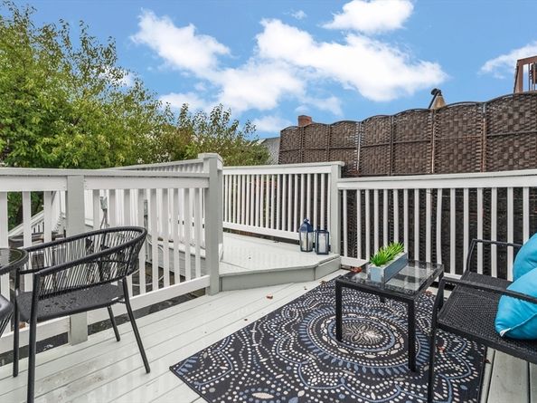 385 Meridian St 3, Boston MA 02128