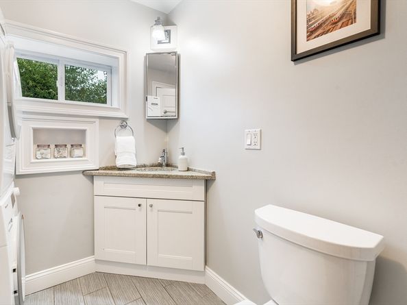 385 Meridian St 3, Boston MA 02128