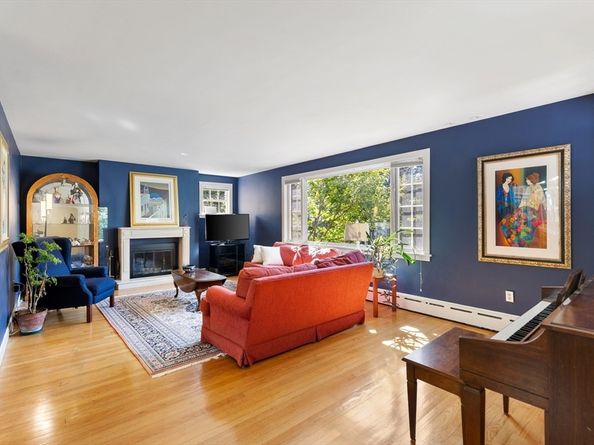 4 Stony Brook Rd, Arlington MA 02476