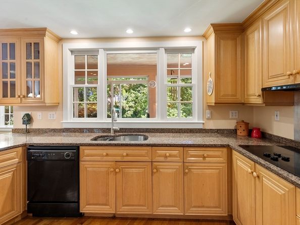 4 Stony Brook Rd, Arlington MA 02476