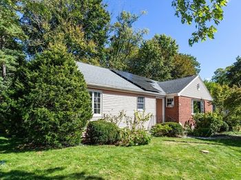 4 Stony Brook Rd