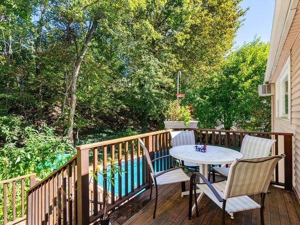 4 Stony Brook Rd, Arlington MA 02476