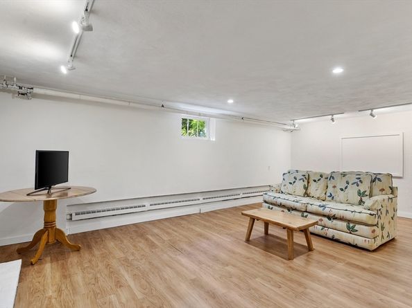 4 Stony Brook Rd, Arlington MA 02476