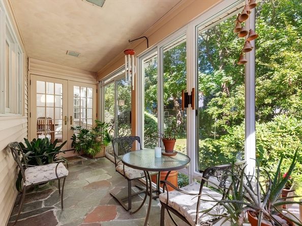 4 Stony Brook Rd, Arlington MA 02476
