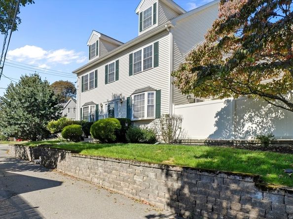 5 Bateman Ct 5, Wakefield MA 01880