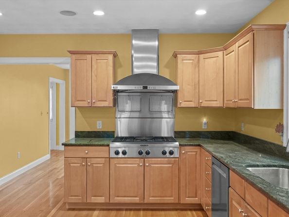 5 Bateman Ct 5, Wakefield MA 01880