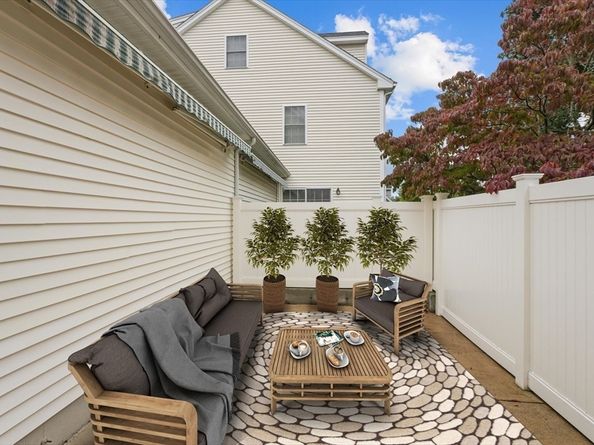 5 Bateman Ct 5, Wakefield MA 01880