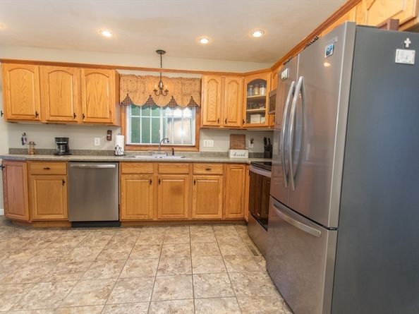 245-R Laurel St, East Bridgewater MA 02333