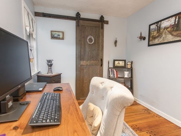 245-R Laurel St, East Bridgewater MA 02333