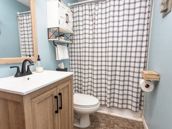 245-R Laurel St, East Bridgewater MA 02333