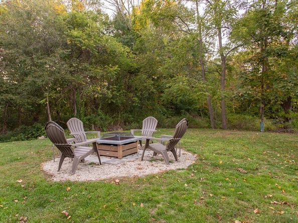 245-R Laurel St, East Bridgewater MA 02333