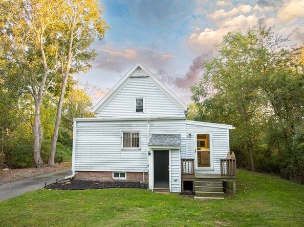 245-R Laurel St, East Bridgewater MA 02333