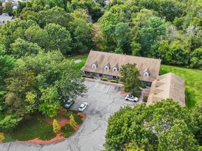 33 Kennedy Dr 33, Chelmsford MA 01863