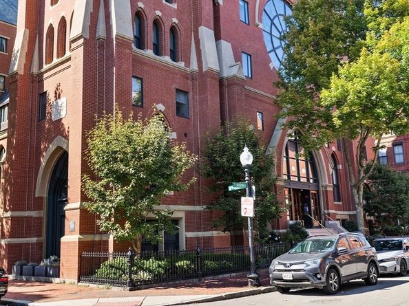 2 Clarendon St 401, Boston MA 02116