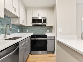 2 Clarendon St 401, Boston MA 02116