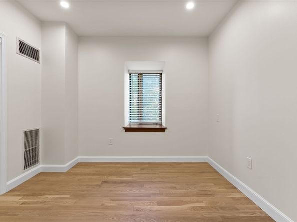 2 Clarendon St 401, Boston MA 02116