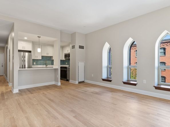 2 Clarendon St 401, Boston MA 02116