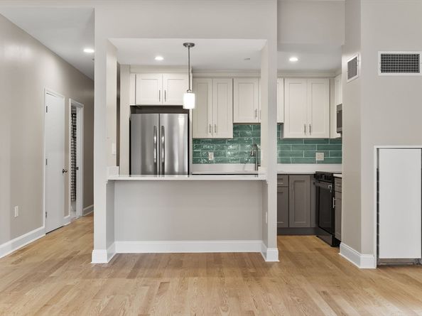 2 Clarendon St 401, Boston MA 02116