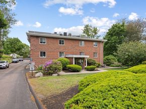 211 West St. 12B, Quincy MA 02169