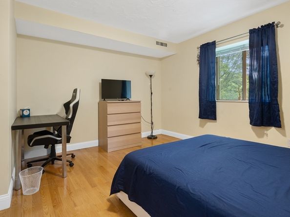 211 West St. 12B, Quincy MA 02169