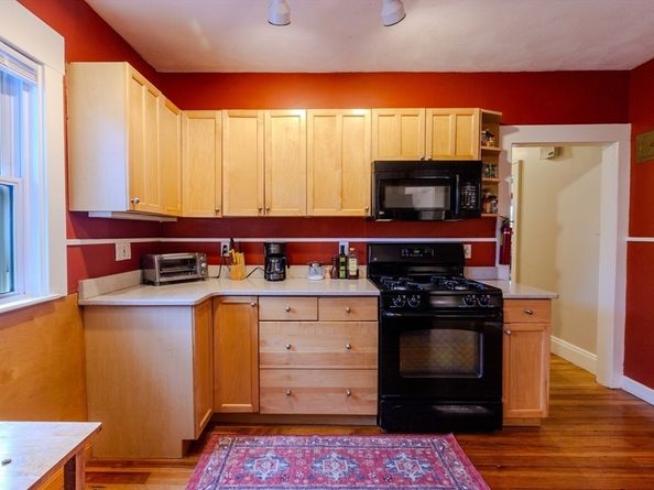 32 Howard St 32, Watertown MA 02472